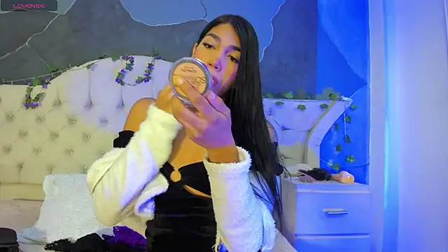 Snapshot of AmbarFoxx_ chatting on March 21, 2026, 5:52 am AmbarFoxx online show from March 21, 2026, 5:52 am