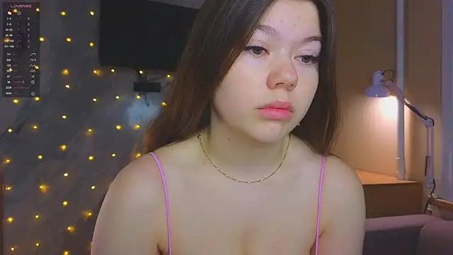 Snapshot of miss_bubbles_ chatting on February 15, 2026, 12:33 am miss bubbles online show from February 15, 2026, 12:33 am