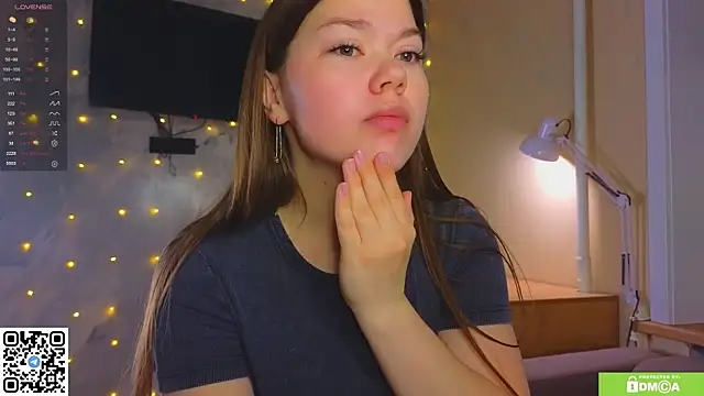 Snapshot of miss_bubbles_ chatting on February 25, 2026, 12:44 am miss bubbles online show from February 25, 2026, 12:44 am