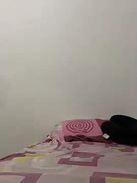 Valen G111 online show from May 18, 2026, 12:11 am