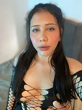 snow doll online show from July 3, 2026, 9:10 pm