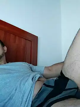 Snapshot of Bradd_32 chatting on November 30, 2025, 6:52 pm Bradd 32 online show from November 30, 2025, 6:52 pm