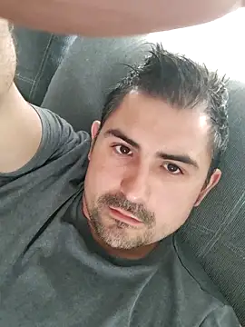 Snapshot of Bradd_32 chatting on October 20, 2025, 4:40 pm Bradd 32 online show from October 20, 2025, 4:40 pm