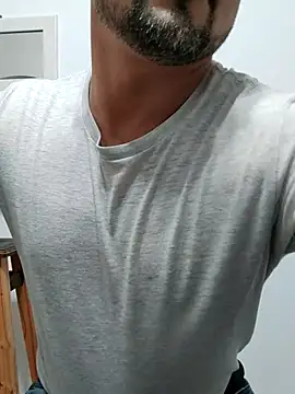 Snapshot of Bradd_32 chatting on November 6, 2025, 1:09 am Bradd 32 online show from November 6, 2025, 1:09 am