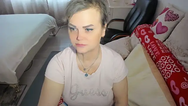 Snapshot of MildMature chatting on June 13, 2026, 2:59 pm MildMature online show from June 13, 2026, 2:59 pm