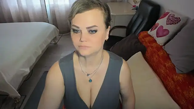 Snapshot of MildMature chatting on June 21, 2026, 1:44 am MildMature online show from June 21, 2026, 1:44 am