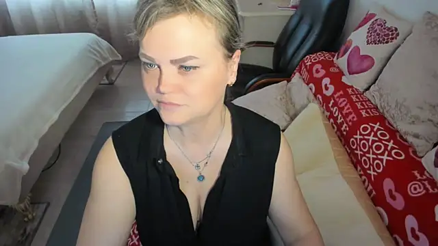 Snapshot of MildMature chatting on June 14, 2026, 4:19 pm MildMature online show from June 14, 2026, 4:19 pm