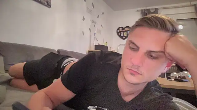Sweetbooy90 online show from June 13, 2026, 8:07 pm