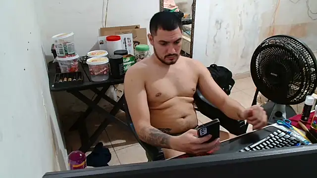 Leonino231 online show from November 8, 2025, 7:39 pm