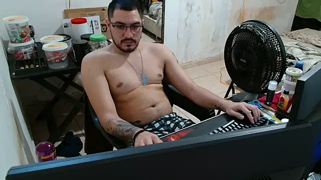 Leonino231 online show from November 7, 2025, 4:22 pm