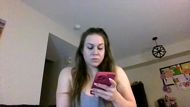 Snapshot of thedevinemama chatting on February 10, 2026, 2:32 am thedevinemama online show from February 10, 2026, 2:32 am