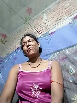 Snapshot of Savita992 chatting on July 25, 2026, 6:25 pm Savita992 online show from July 25, 2026, 6:25 pm