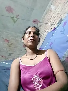 Snapshot of Savita992 chatting on July 22, 2026, 6:54 pm Savita992 online show from July 22, 2026, 6:54 pm