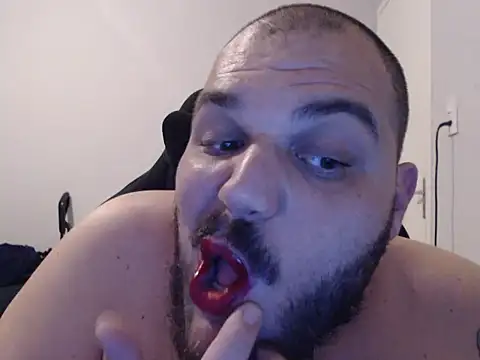 Brsecretbear online show from September 9, 2025, 10:30 pm