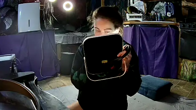 Snapshot of aquafoxy chatting on September 10, 2025, 5:17 am aquafoxy online show from September 10, 2025, 5:17 am