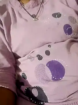 Snapshot of Daisygirl9 chatting on October 21, 2025, 5:45 pm Daisygirl9 online show from October 21, 2025, 5:45 pm