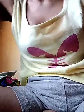 Daisygirl9 online show from April 11, 2026, 11:47 am