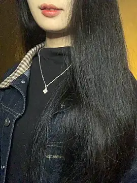 Nhinhi18 online show from December 18, 2025, 3:16 pm