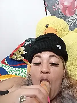 Snapshot of Diablamix chatting on November 2, 2025, 7:57 am Diablamix online show from November 2, 2025, 7:57 am