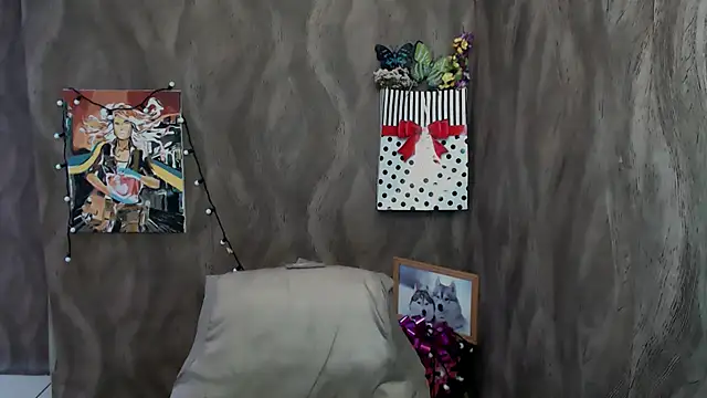 Linda S  online show from November 6, 2025, 4:49 am