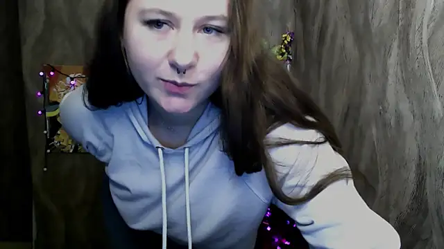 Linda S  online show from November 13, 2025, 11:14 am