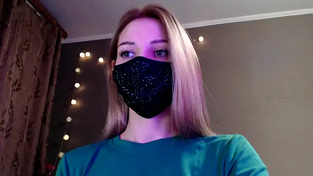 Snapshot of Iris_lave chatting on February 13, 2026, 6:08 pm Iris lave online show from February 13, 2026, 6:08 pm