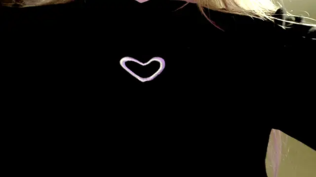 Snapshot of Iris_lave chatting on February 8, 2026, 3:10 pm Iris lave online show from February 8, 2026, 3:10 pm