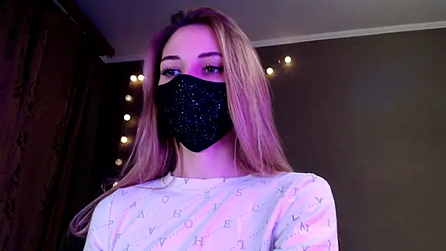 Snapshot of Iris_lave chatting on January 18, 2026, 3:37 pm Iris lave online show from January 18, 2026, 3:37 pm