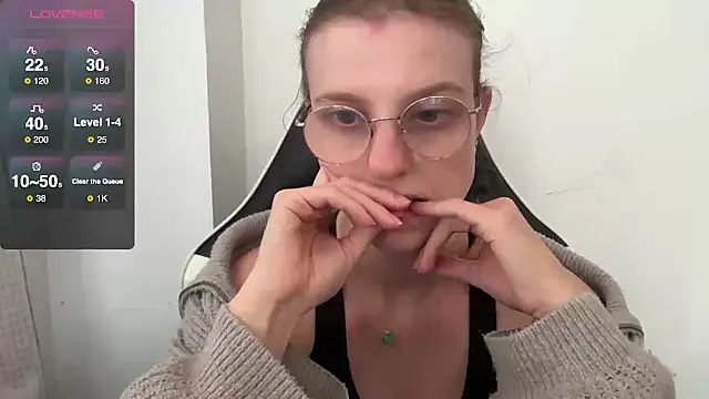 Snapshot of BustyKellyXXX chatting on November 12, 2025, 2:32 pm BustyKellyXXX online show from November 12, 2025, 2:32 pm