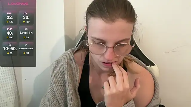 Snapshot of BustyKellyXXX chatting on November 5, 2025, 1:25 pm BustyKellyXXX online show from November 5, 2025, 1:25 pm