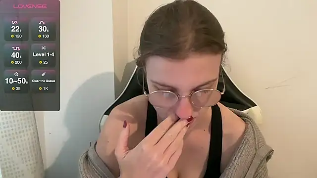 Snapshot of BustyKellyXXX chatting on December 1, 2025, 10:05 am BustyKellyXXX online show from December 1, 2025, 10:05 am