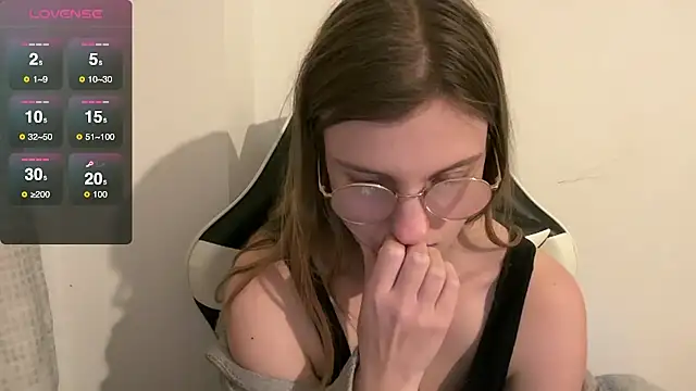 Snapshot of BustyKellyXXX chatting on January 10, 2026, 8:37 pm BustyKellyXXX online show from January 10, 2026, 8:37 pm