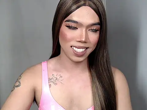 Snapshot of Queen_alena chatting on September 19, 2025, 12:25 am Queen alena online show from September 19, 2025, 12:25 am