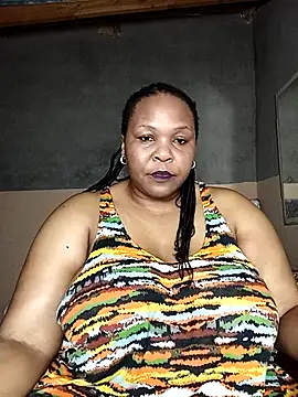 Moretl online show from October 25, 2025, 8:42 pm