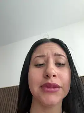 Snapshot of lucy_grey25 chatting on April 4, 2026, 12:56 pm lucy grey25 online show from April 4, 2026, 12:56 pm