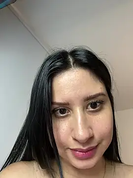 Snapshot of lucy_grey25 chatting on March 17, 2026, 8:23 pm lucy grey25 online show from March 17, 2026, 8:23 pm