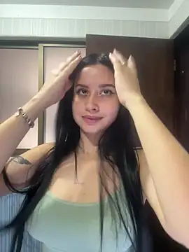 Snapshot of lucy_grey25 chatting on February 8, 2026, 9:23 pm lucy grey25 online show from February 8, 2026, 9:23 pm
