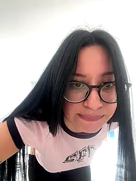 Snapshot of lucy_grey25 chatting on September 15, 2025, 3:56 pm lucy grey25 online show from September 15, 2025, 3:56 pm