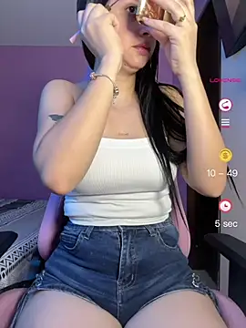 Snapshot of lucy_grey25 chatting on July 12, 2026, 5:36 pm lucy grey25 online show from July 12, 2026, 5:36 pm