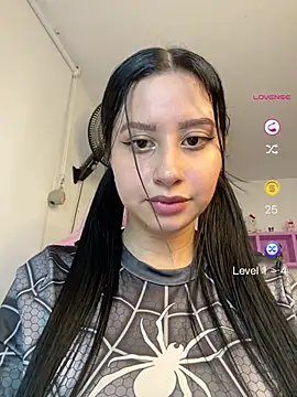 Snapshot of lucy_grey25 chatting on May 18, 2026, 5:51 pm lucy grey25 online show from May 18, 2026, 5:51 pm