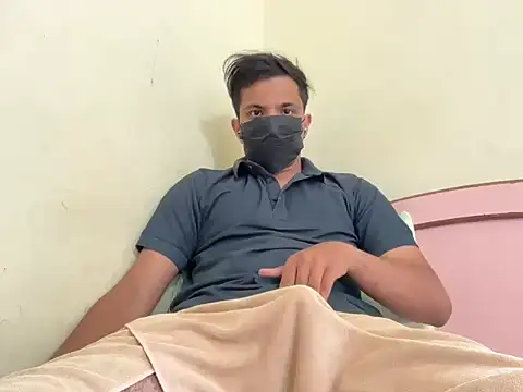 project085 online show from November 3, 2025, 8:51 am