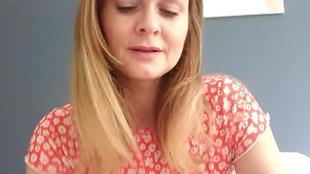 Snapshot of Ginger-bb chatting on September 13, 2025, 1:55 pm Ginger-bb online show from September 13, 2025, 1:55 pm