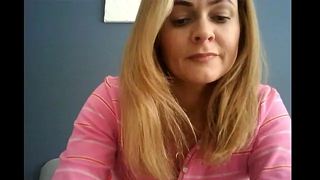 Snapshot of Ginger-bb chatting on January 12, 2026, 9:16 am Ginger-bb online show from January 12, 2026, 9:16 am