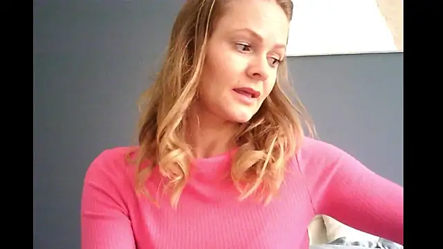 Snapshot of Ginger-bb chatting on September 15, 2025, 7:20 am Ginger-bb online show from September 15, 2025, 7:20 am