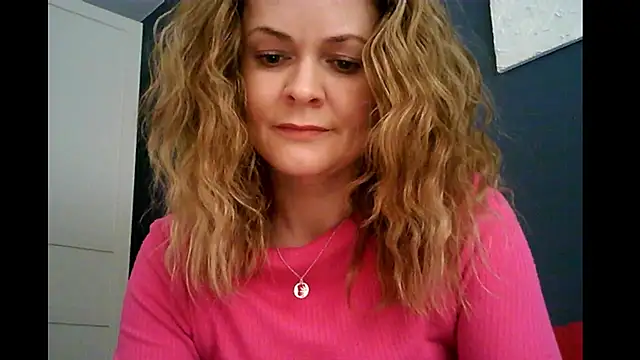 Snapshot of Ginger-bb chatting on February 5, 2026, 7:37 am Ginger-bb online show from February 5, 2026, 7:37 am