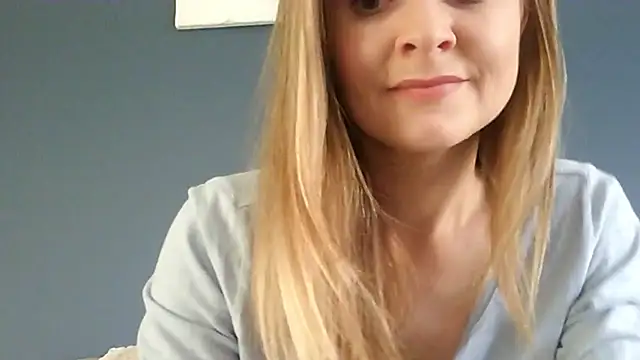 Snapshot of Ginger-bb chatting on March 27, 2026, 7:39 am Ginger-bb online show from March 27, 2026, 7:39 am