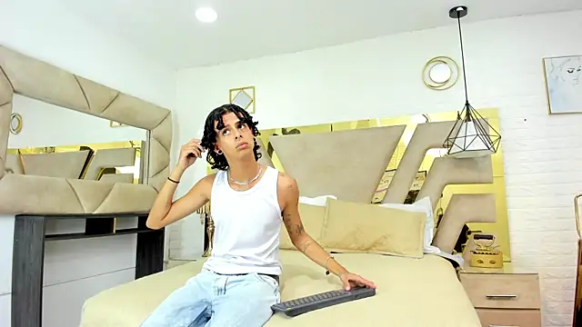 Ibratxandy online show from November 3, 2025, 6:44 pm