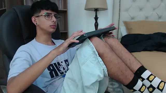 Ibratxandy online show from April 2, 2026, 7:09 pm