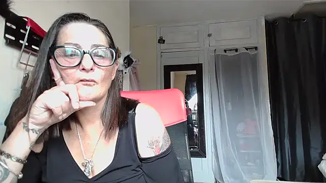 Mistress-Ivy51 online show from October 10, 2025, 8:48 am