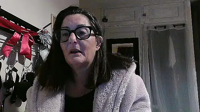 Mistress-Ivy51 online show from October 23, 2025, 6:34 am